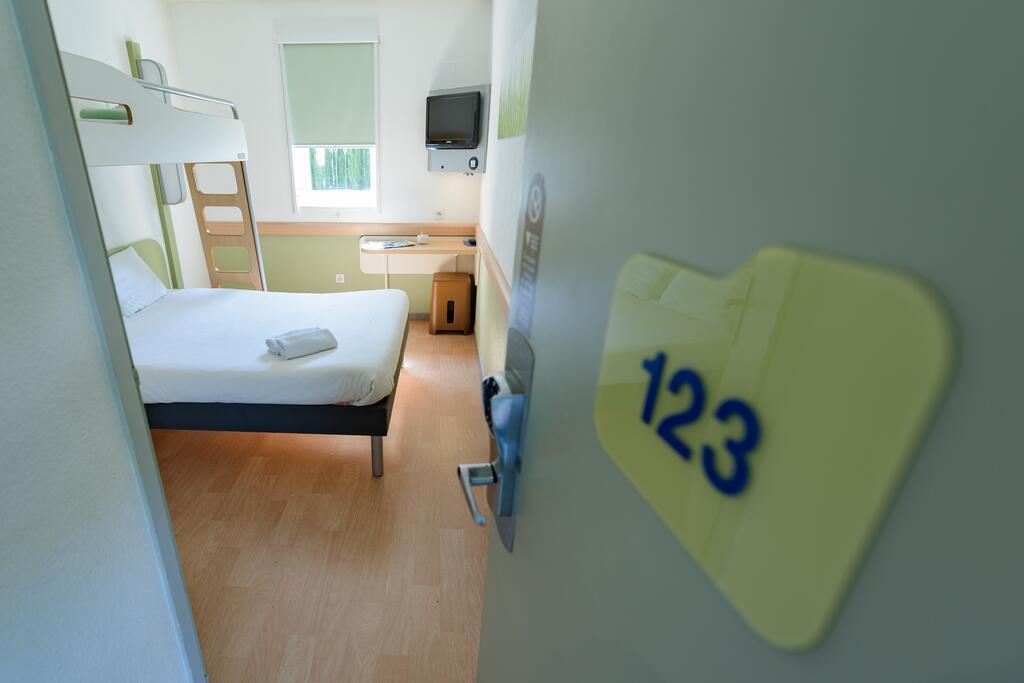 Ibis Budget Avignon Nord Льо Понте Екстериор снимка