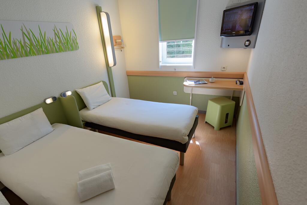 Ibis Budget Avignon Nord Льо Понте Екстериор снимка