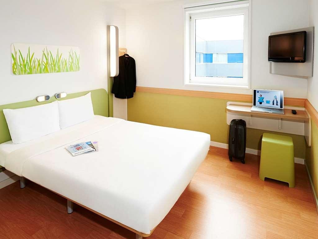 Ibis Budget Avignon Nord Льо Понте Стая снимка